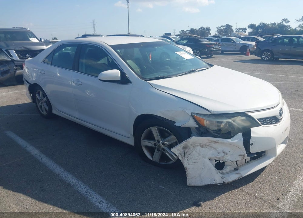 2014 TOYOTA CAMRY SE VIN: 4T1BF1FK2EU332622