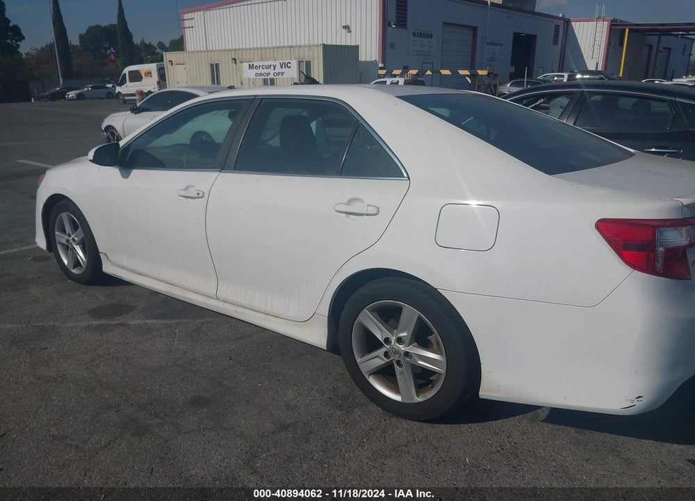 2014 TOYOTA CAMRY SE VIN: 4T1BF1FK2EU332622