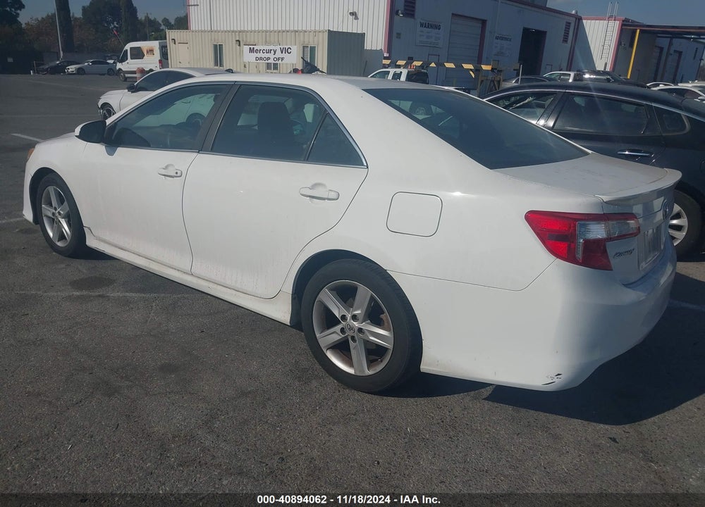 2014 TOYOTA CAMRY SE VIN: 4T1BF1FK2EU332622