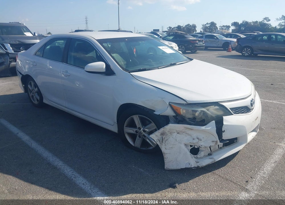 2014 TOYOTA CAMRY SE VIN: 4T1BF1FK2EU332622