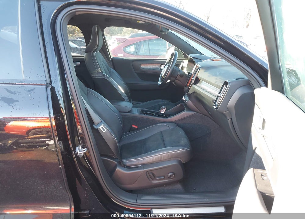 2021 VOLVO XC40 RECHARGE PURE ELECTRIC P8 VIN: YV4ED3UR5M2586478