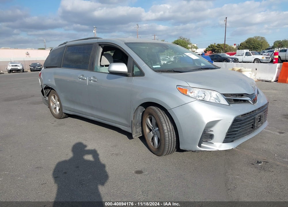 2019 TOYOTA SIENNA LE 8 PASSENGER VIN: 5TDKZ3DC3KS014706