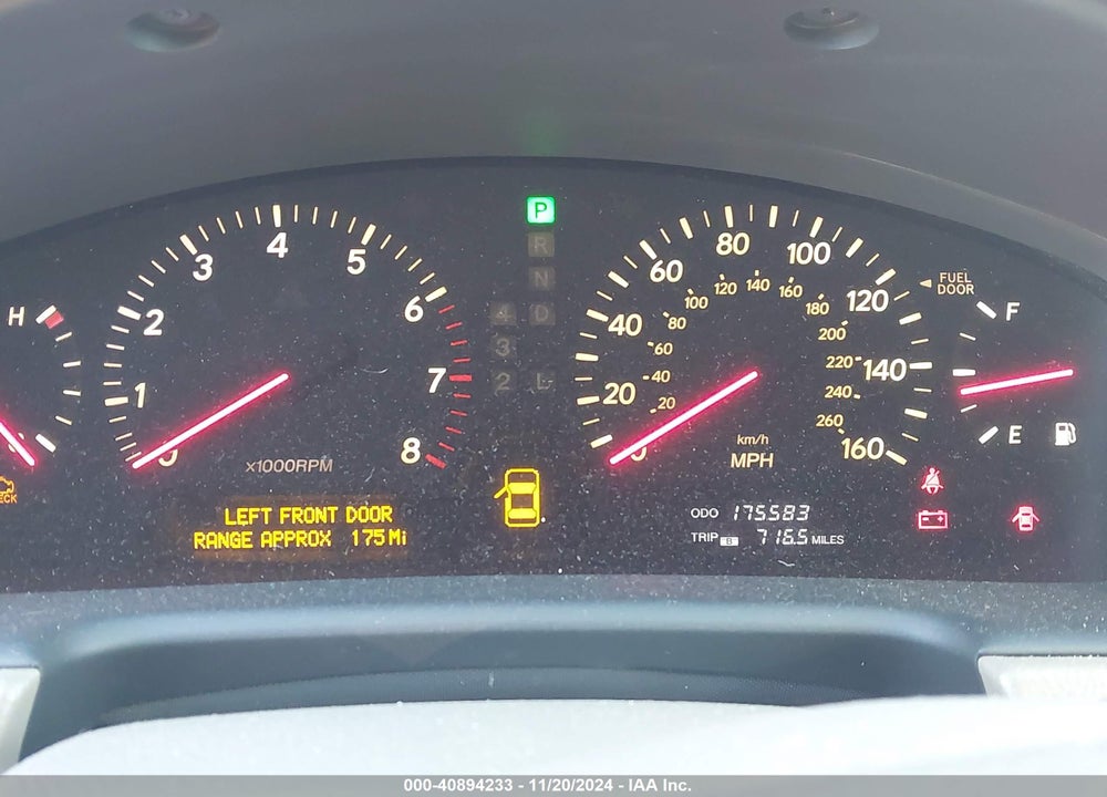 2001 LEXUS LS 430 VIN: JTHBN30FX10039288