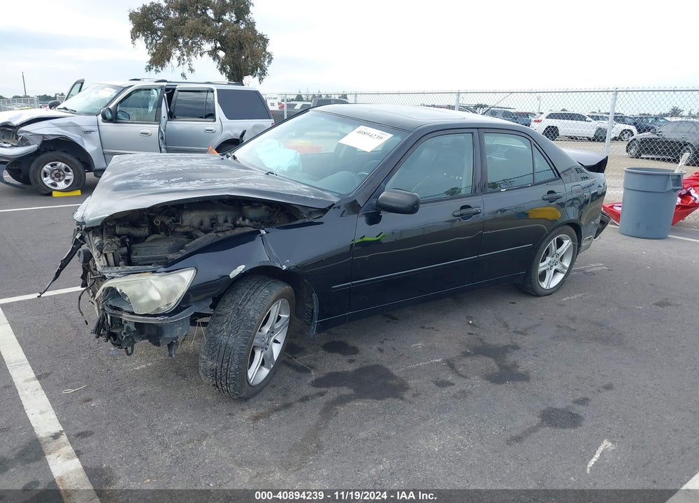 2001 LEXUS IS 300 VIN: JTHBD182610028149