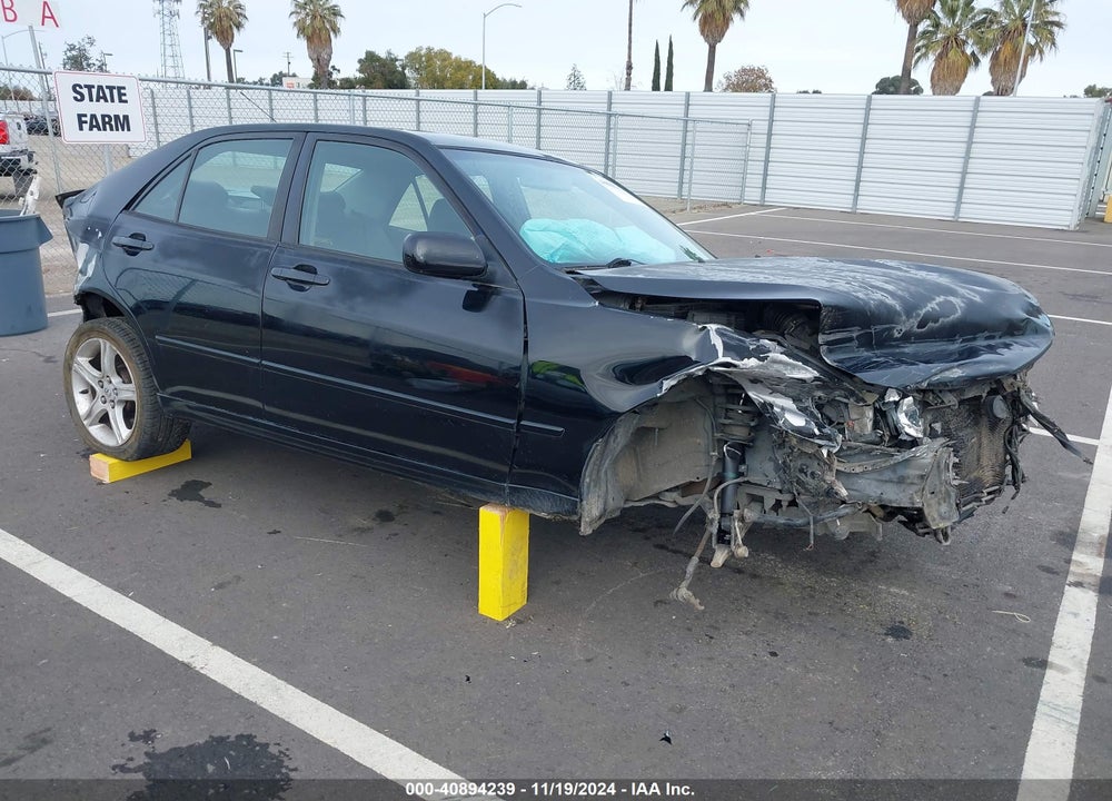 2001 LEXUS IS 300 VIN: JTHBD182610028149