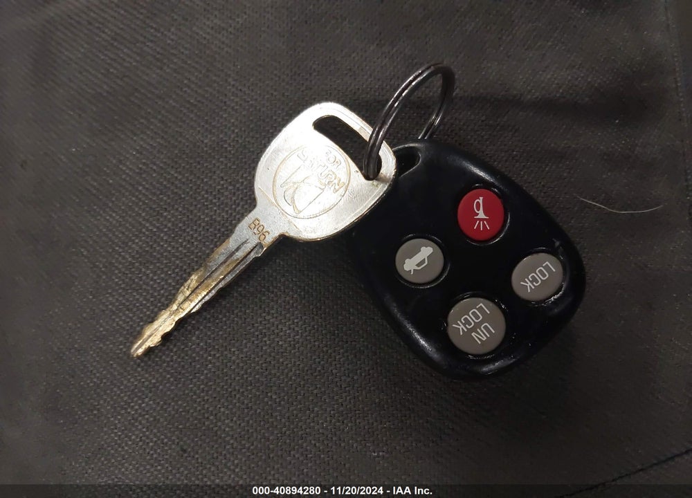 2003 SATURN L-SERIES L200 VIN: 1G8JU54F23Y568917
