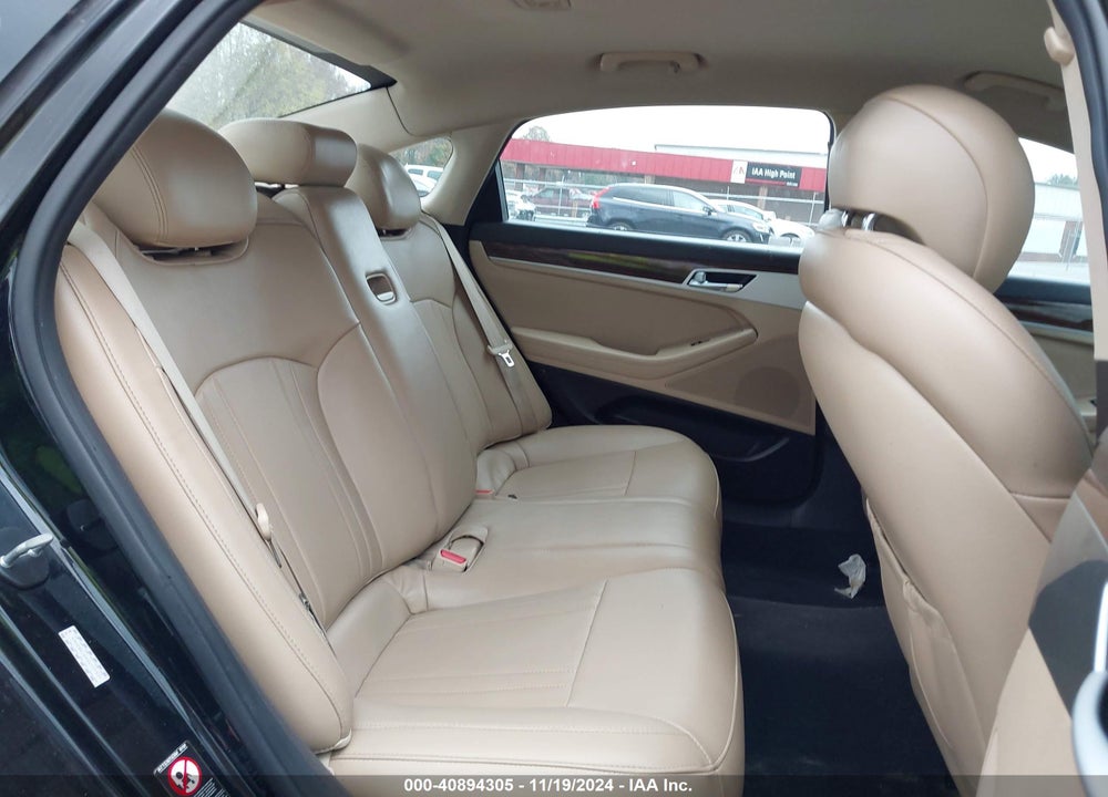2016 HYUNDAI GENESIS 3.8 VIN: KMHGN4JE4GU107939