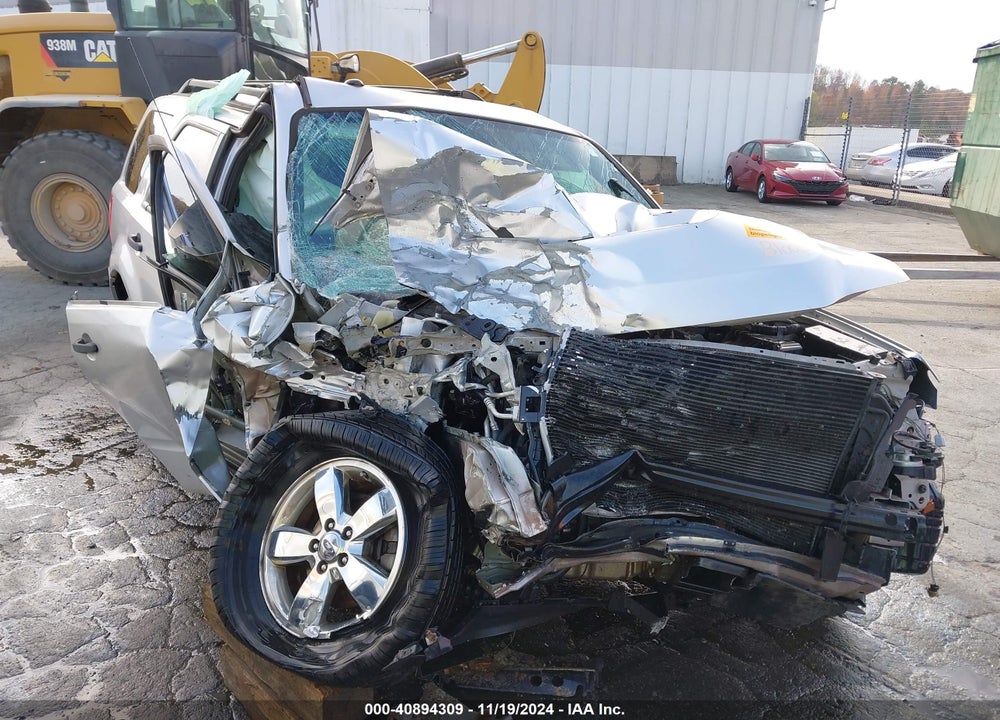 2011 FORD ESCAPE XLT VIN: 1FMCU9D74BKA86638