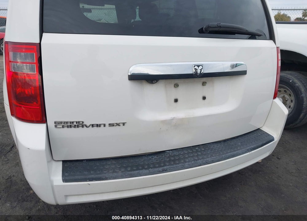 2008 DODGE GRAND CARAVAN SXT VIN: 1D8HN54P88B135687