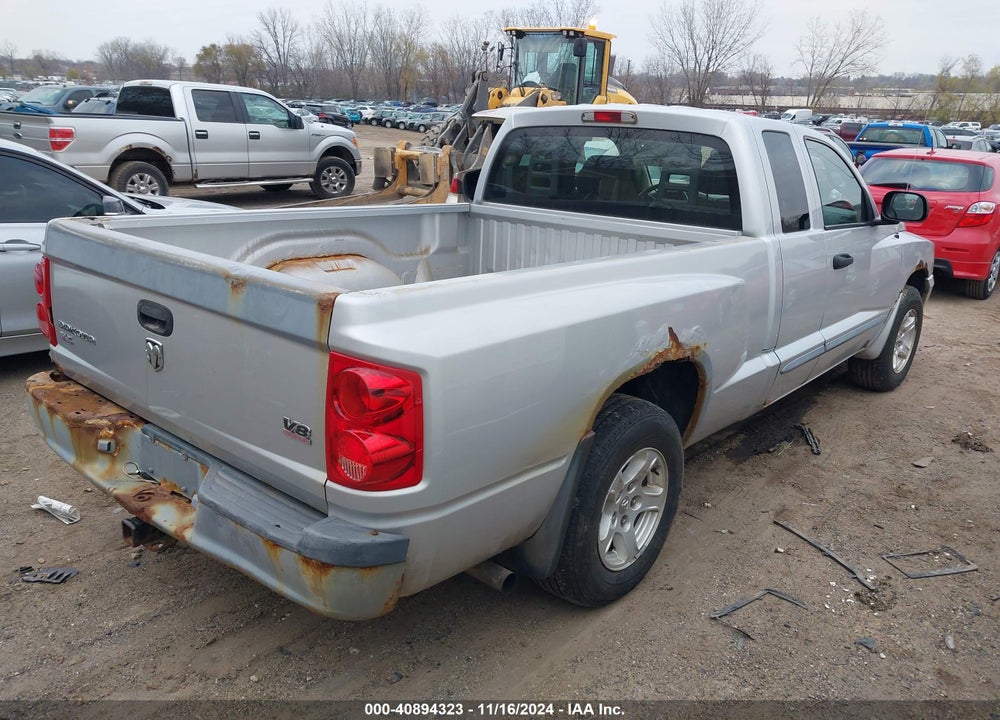 2005 DODGE DAKOTA SLT VIN: 1D7HW42N45S112528