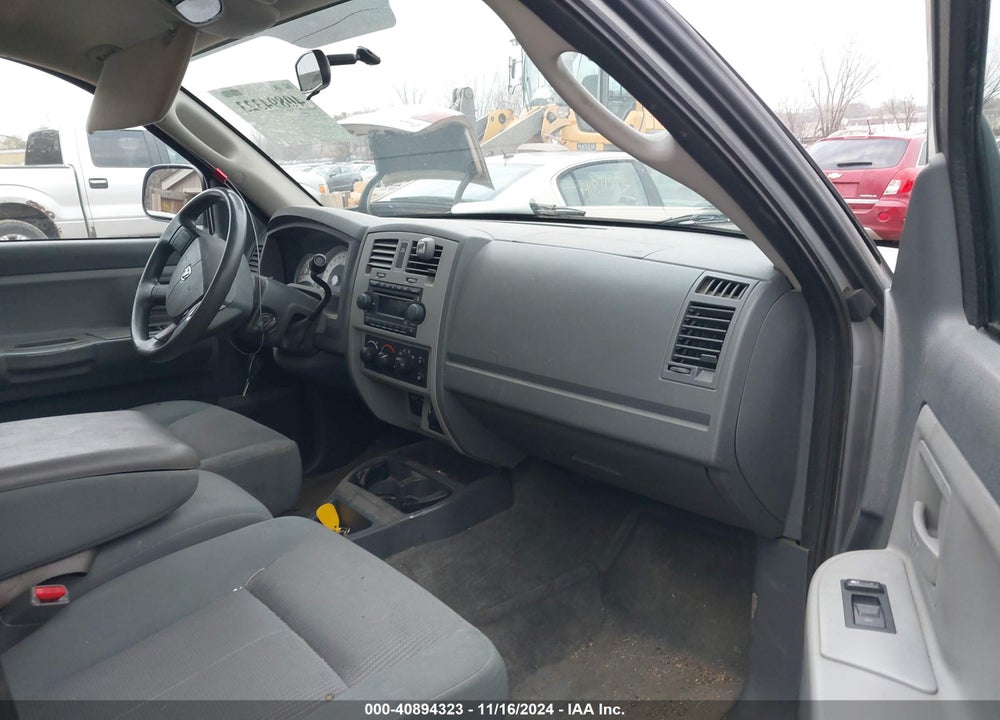 2005 DODGE DAKOTA SLT VIN: 1D7HW42N45S112528