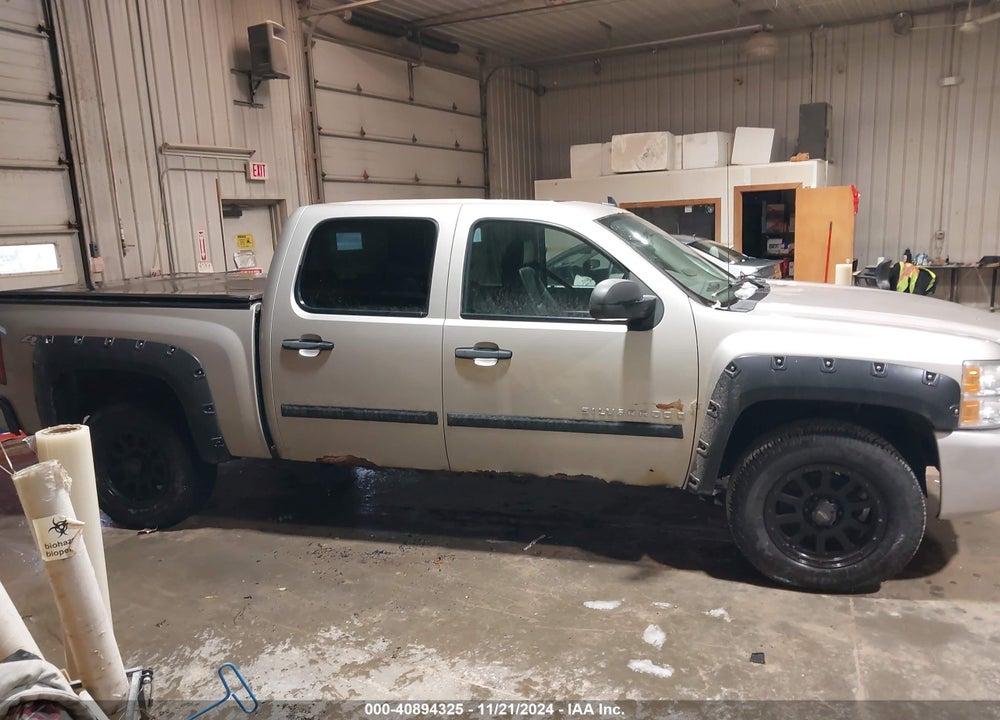 2008 CHEVROLET SILVERADO 1500 LT1 VIN: 3GCEK13388G179732