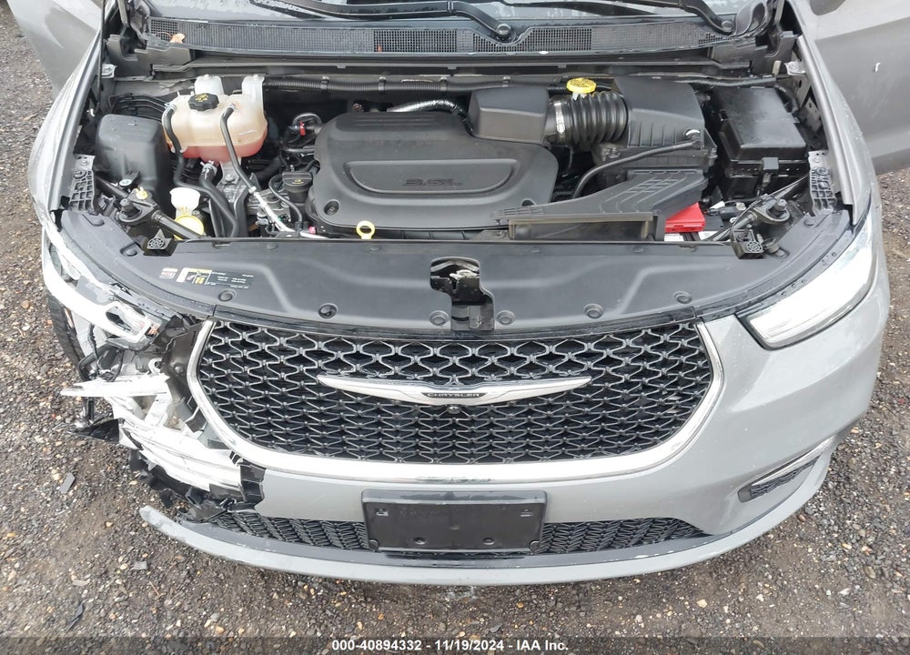 2022 CHRYSLER PACIFICA TOURING L VIN: 2C4RC1BG8NR169811