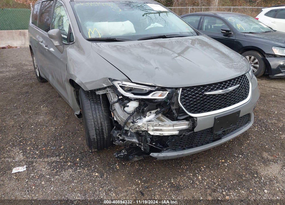 2022 CHRYSLER PACIFICA TOURING L VIN: 2C4RC1BG8NR169811