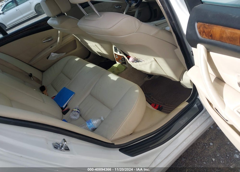 2008 BMW 528I VIN: WBANU53558CT15544