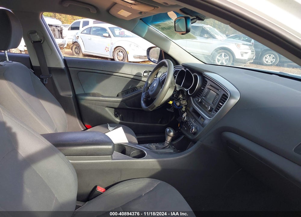 2015 KIA OPTIMA LX VIN: KNAGM4A77F5559575