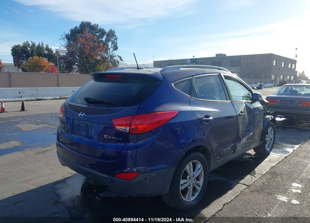 2010 HYUNDAI TUCSON GLS VIN: KM8JU3AC9AU056527