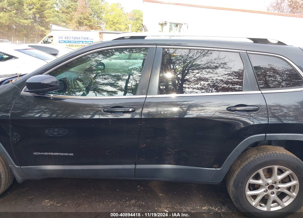 2015 JEEP CHEROKEE LATITUDE VIN: 1C4PJMCB4FW596011