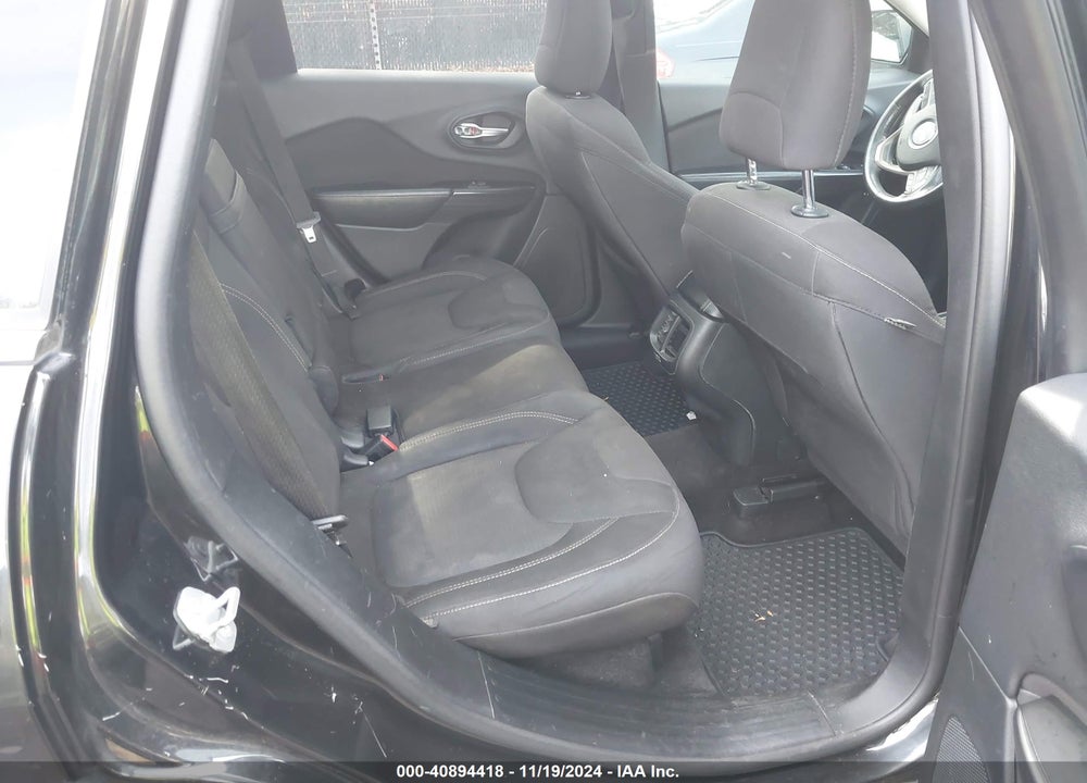 2015 JEEP CHEROKEE LATITUDE VIN: 1C4PJMCB4FW596011