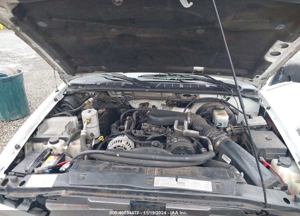2001 CHEVROLET S-10 VIN: 1GCCS14W018166811