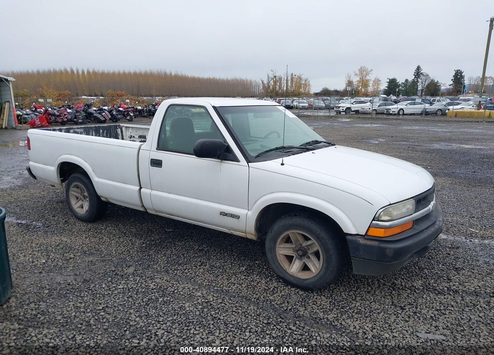 2001 CHEVROLET S-10 VIN: 1GCCS14W018166811