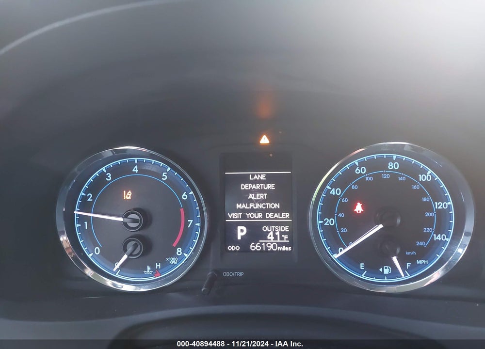 2019 TOYOTA COROLLA LE VIN: 5YFBURHE1KP925946