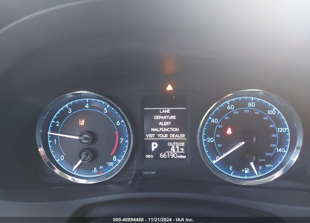 2019 TOYOTA COROLLA LE VIN: 5YFBURHE1KP925946