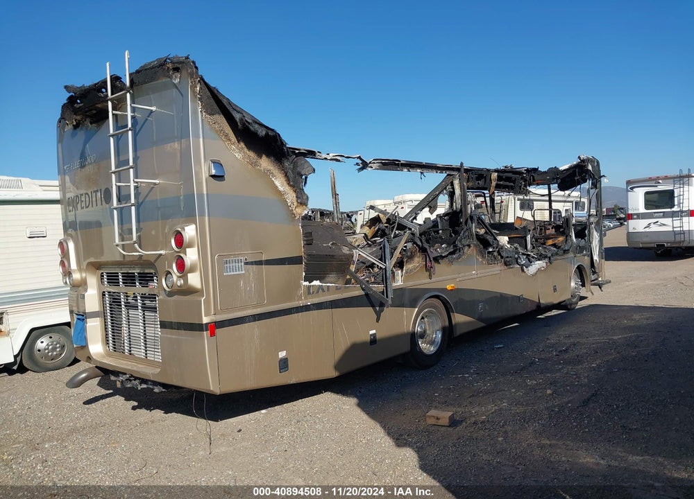 2005 FREIGHTLINER CHASSIS X LINE MOTOR HOME VIN: 4UZAAHDC55CU23145