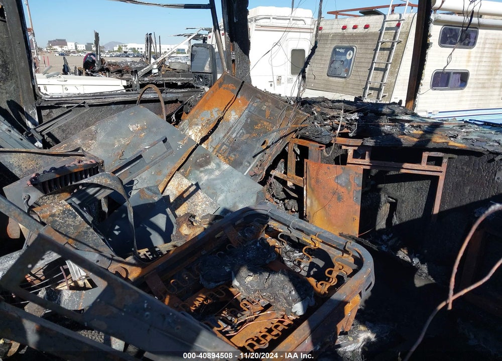 2005 FREIGHTLINER CHASSIS X LINE MOTOR HOME VIN: 4UZAAHDC55CU23145