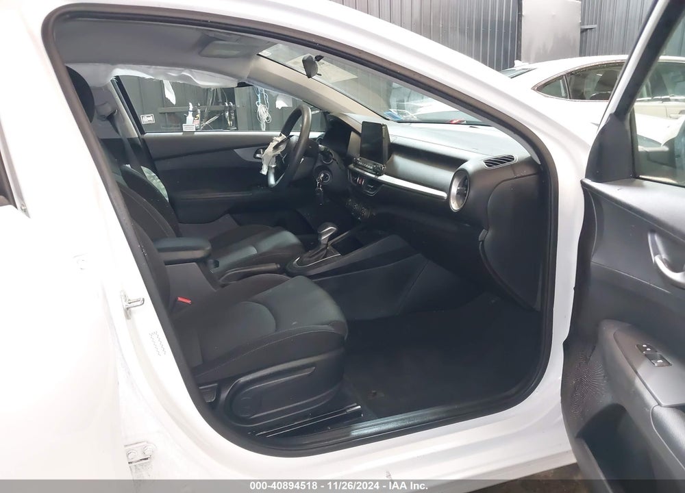 2021 KIA FORTE LXS VIN: 3KPF24AD1ME325850