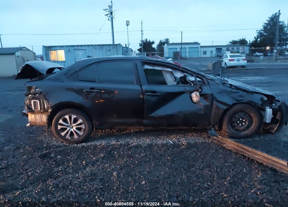 2022 TOYOTA COROLLA VIN: JTDEAMDE3NJ045869