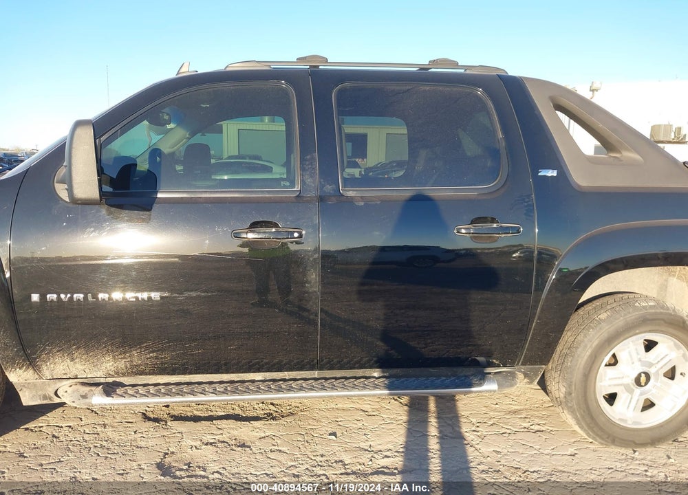 2009 CHEVROLET AVALANCHE 1500 LT2 VIN: 3GNFK22009G166368