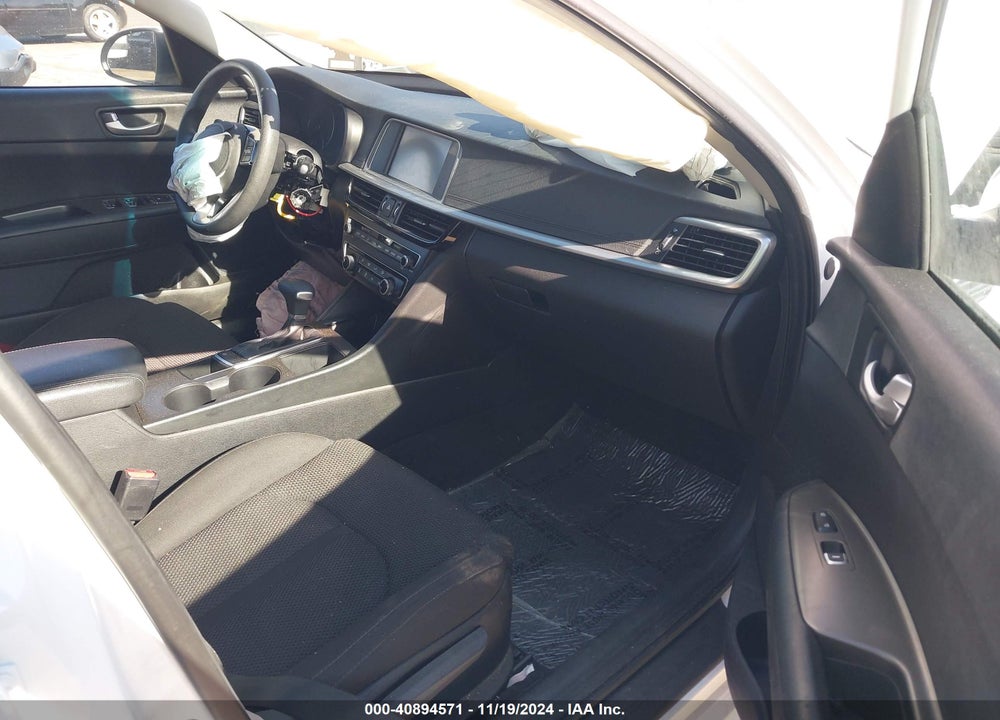 2019 KIA OPTIMA LX VIN: 5XXGT4L34KG321429