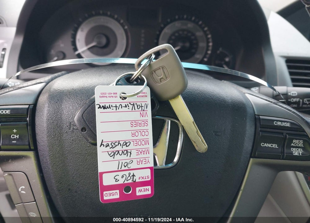 2011 HONDA ODYSSEY EX-L VIN: 5FNRL5H6XBB088483
