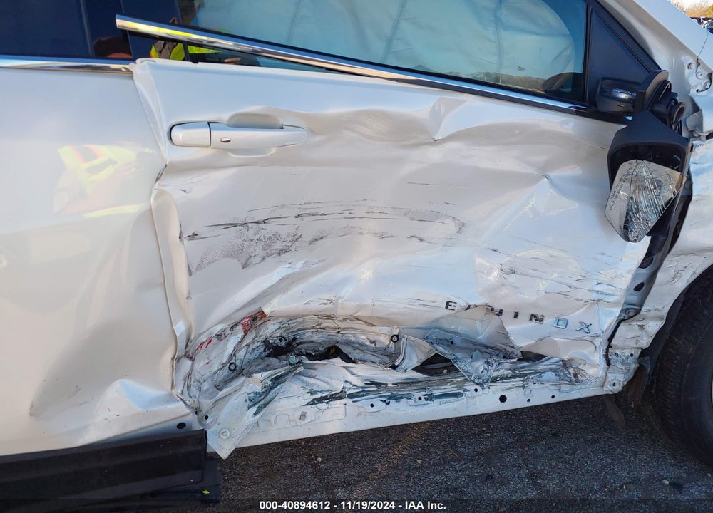 2019 CHEVROLET EQUINOX LT VIN: 2GNAXUEV4K6303098