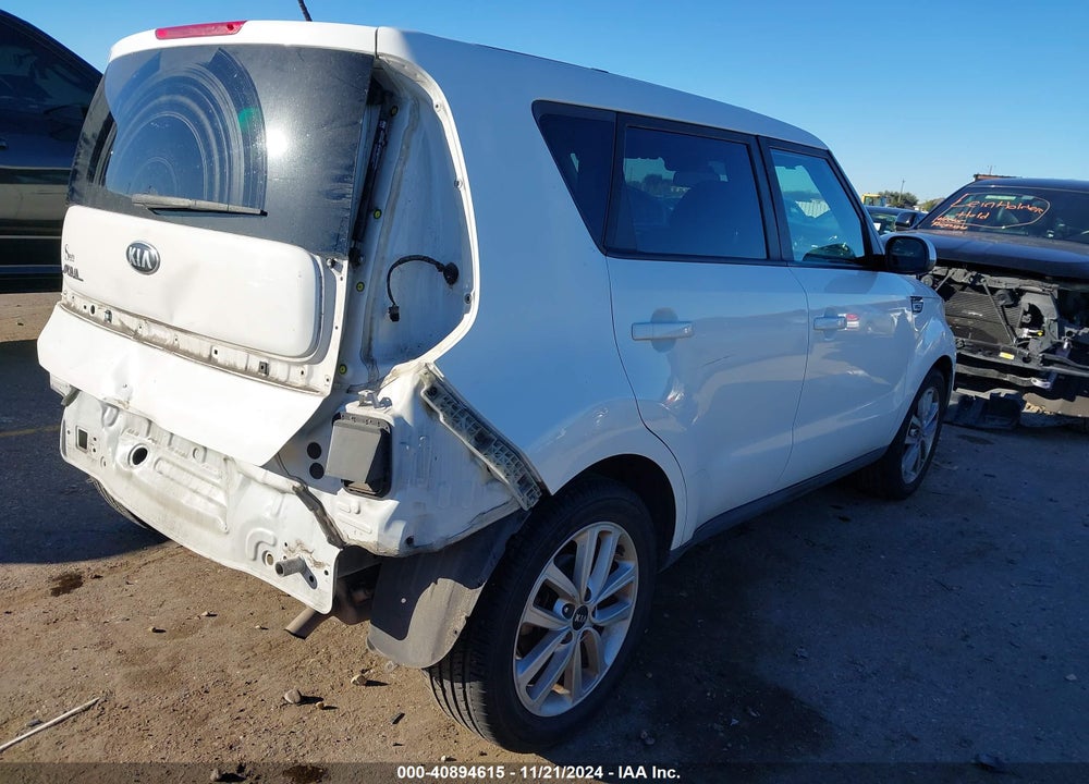 2019 KIA SOUL VIN: KNDJP3A52K7637302