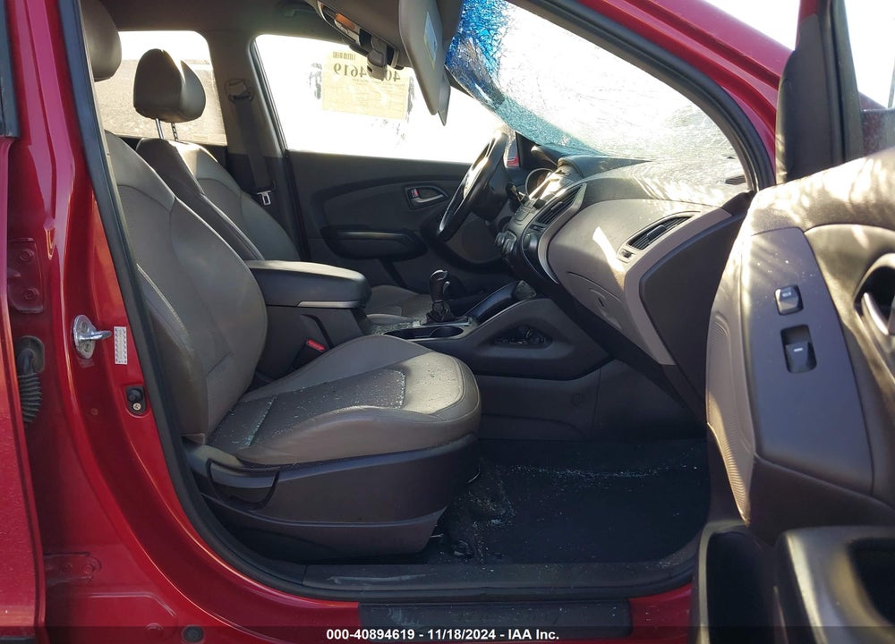 2015 HYUNDAI TUCSON SE VIN: KM8JUCAG8FU108448