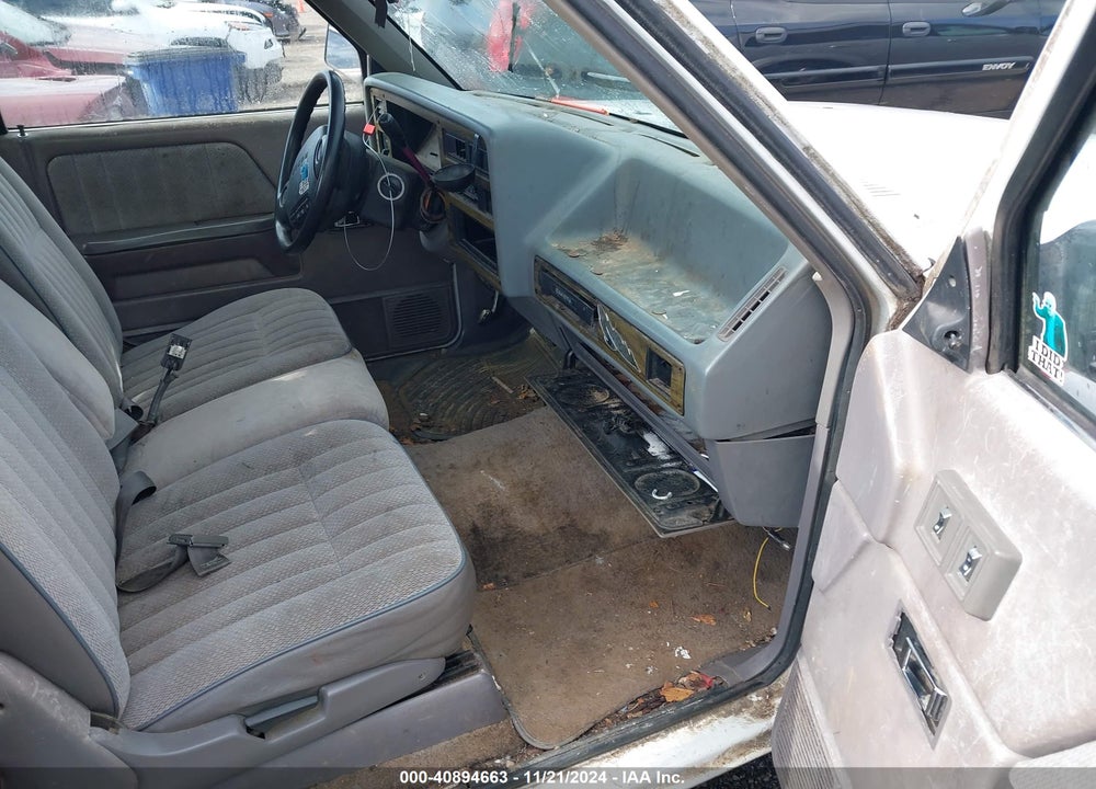 1994 DODGE DAKOTA VIN: 1B7GL23X3RW124042