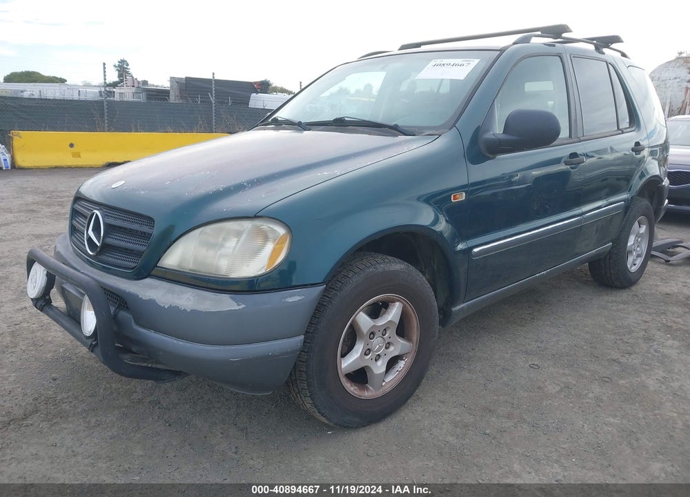 1999 MERCEDES-BENZ ML 320 VIN: 4JGAB54E4XA084051