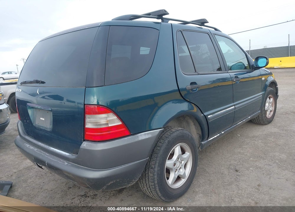 1999 MERCEDES-BENZ ML 320 VIN: 4JGAB54E4XA084051