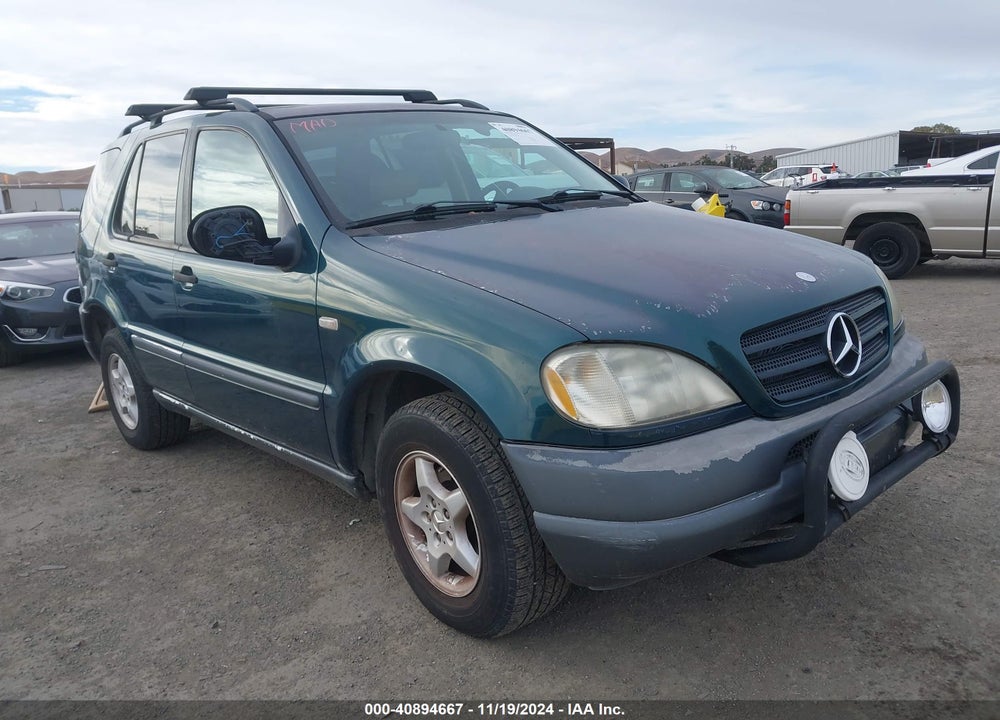 1999 MERCEDES-BENZ ML 320 VIN: 4JGAB54E4XA084051