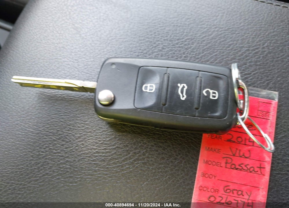 2014 VOLKSWAGEN PASSAT VIN: 1VWAT7A39EC026774