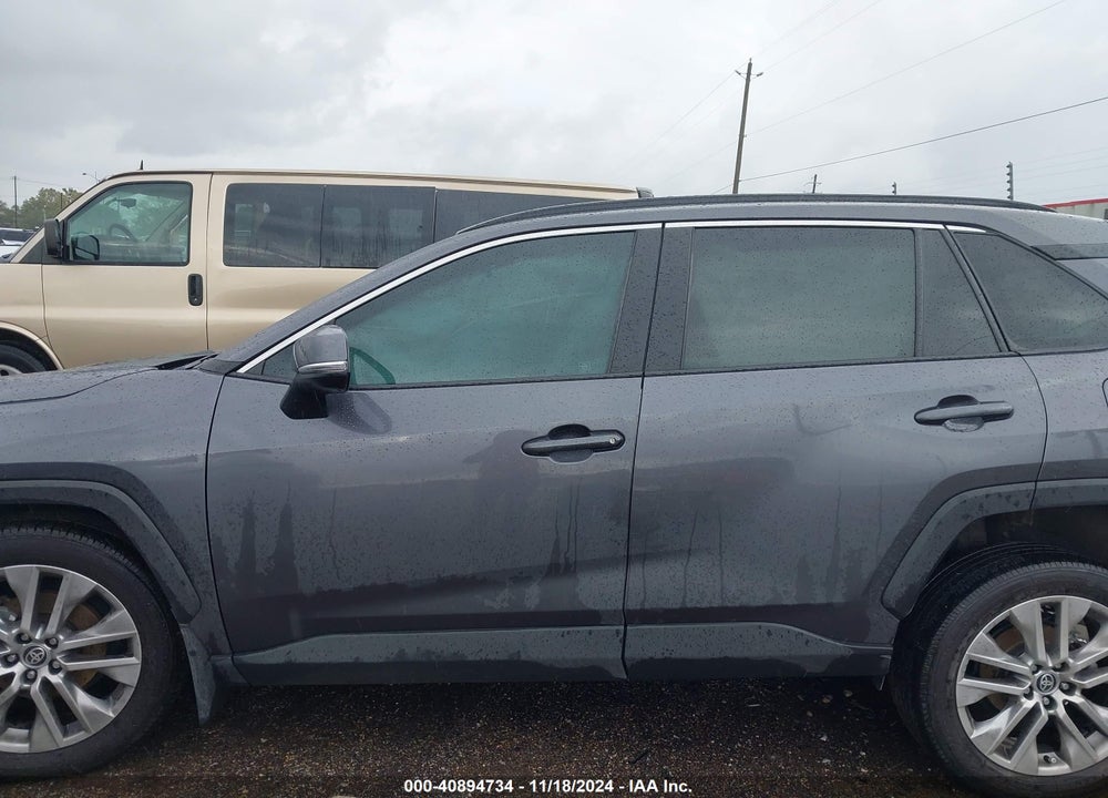 2022 TOYOTA RAV4 XLE PREMIUM VIN: 2T3C1RFV5NC195468