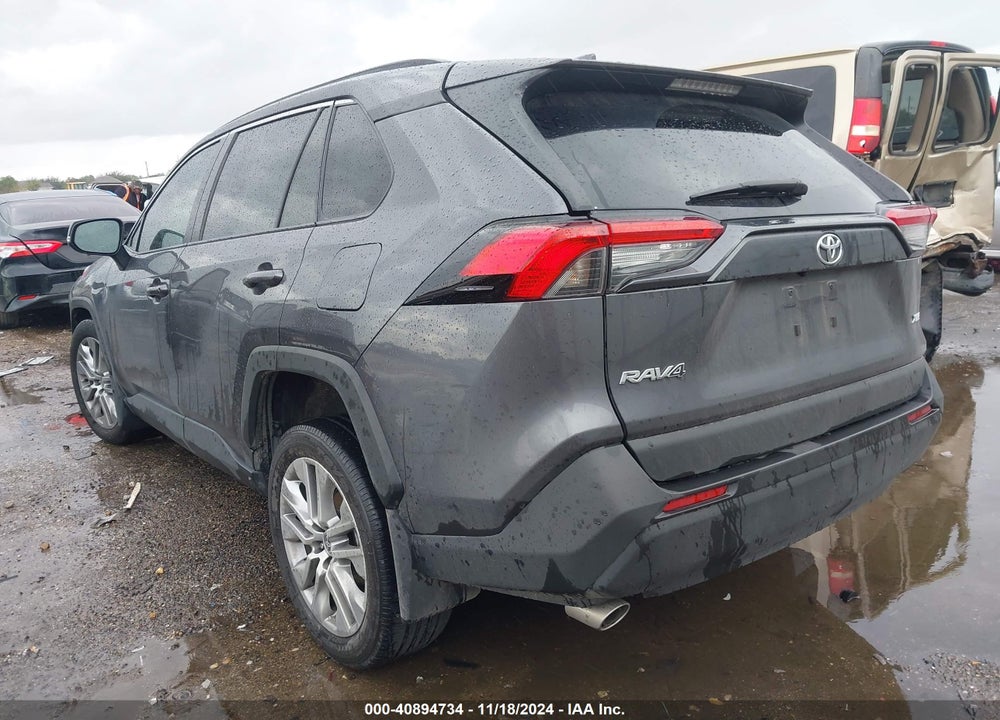 2022 TOYOTA RAV4 XLE PREMIUM VIN: 2T3C1RFV5NC195468