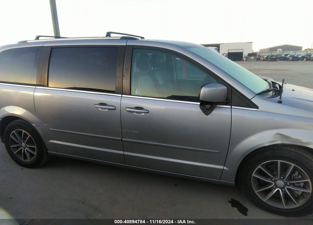 2017 DODGE GRAND CARAVAN SXT VIN: 2C4RDGCG7HR865305