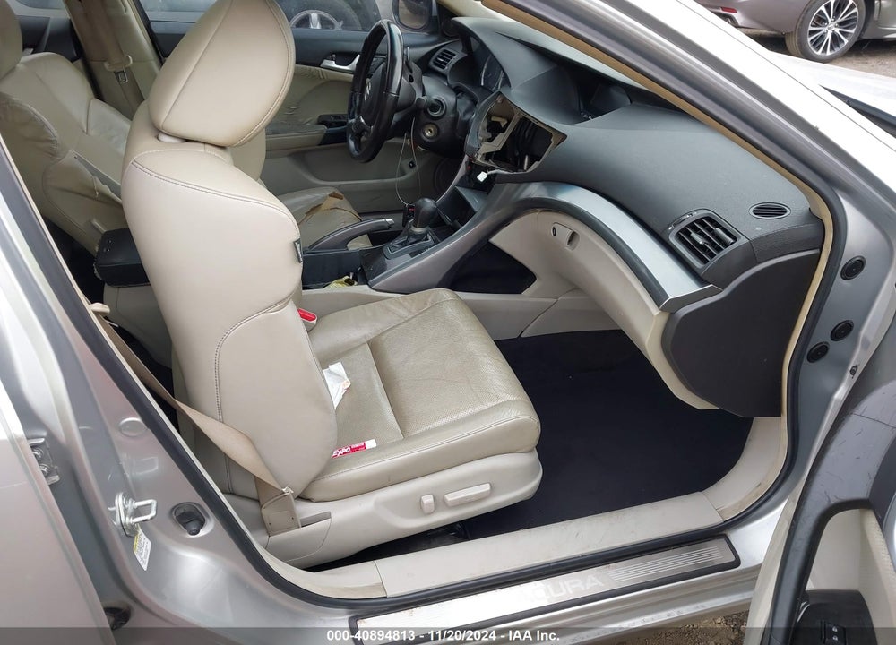 2011 ACURA TSX 2.4 VIN: JH4CU2F64BC015173