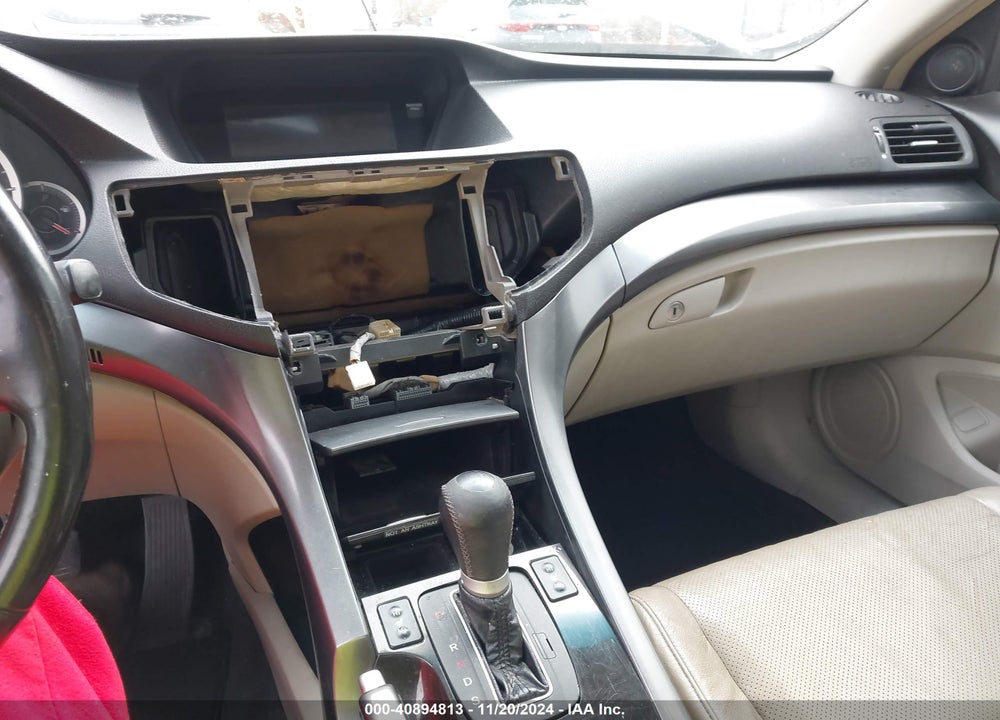 2011 ACURA TSX 2.4 VIN: JH4CU2F64BC015173