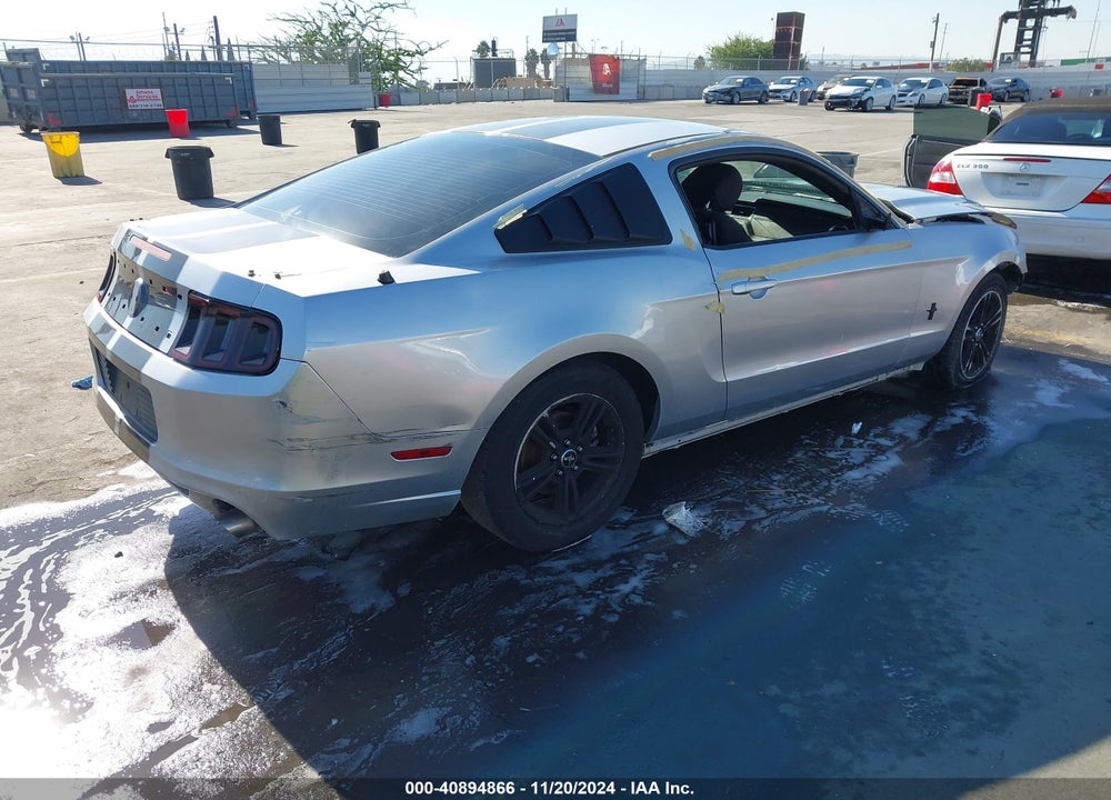 2014 FORD MUSTANG VIN: 1ZVBP8AM1E5240153