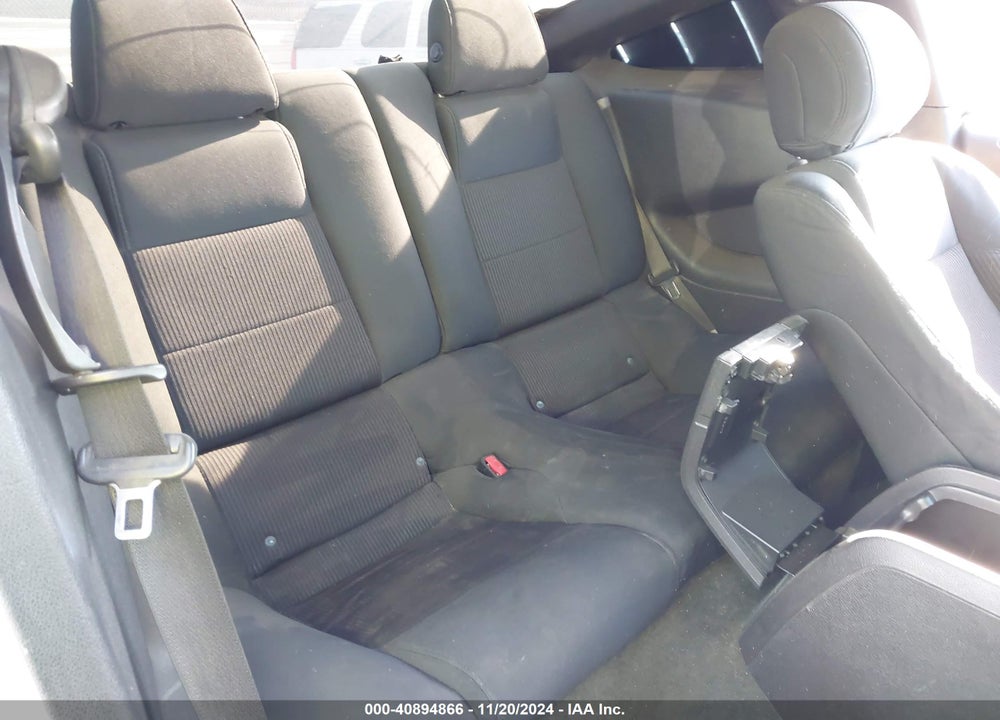 2014 FORD MUSTANG VIN: 1ZVBP8AM1E5240153