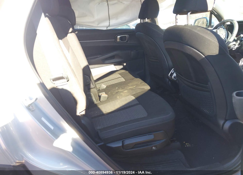 2022 KIA SORENTO LX VIN: 5XYRGDLC9NG122793